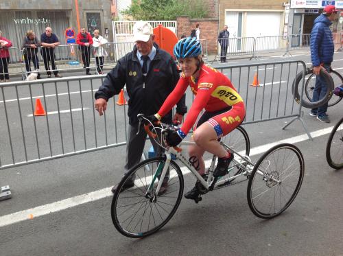 58a25472ac7ee949653abf9e